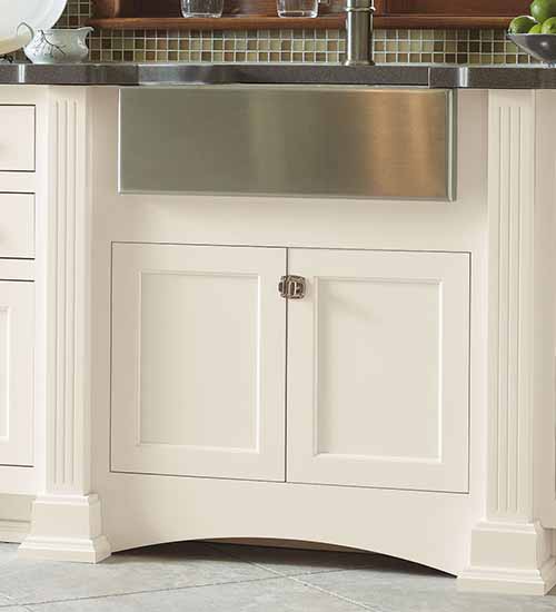 Woodward Farm Sink Cabinet with Pearl Opaque on Maple